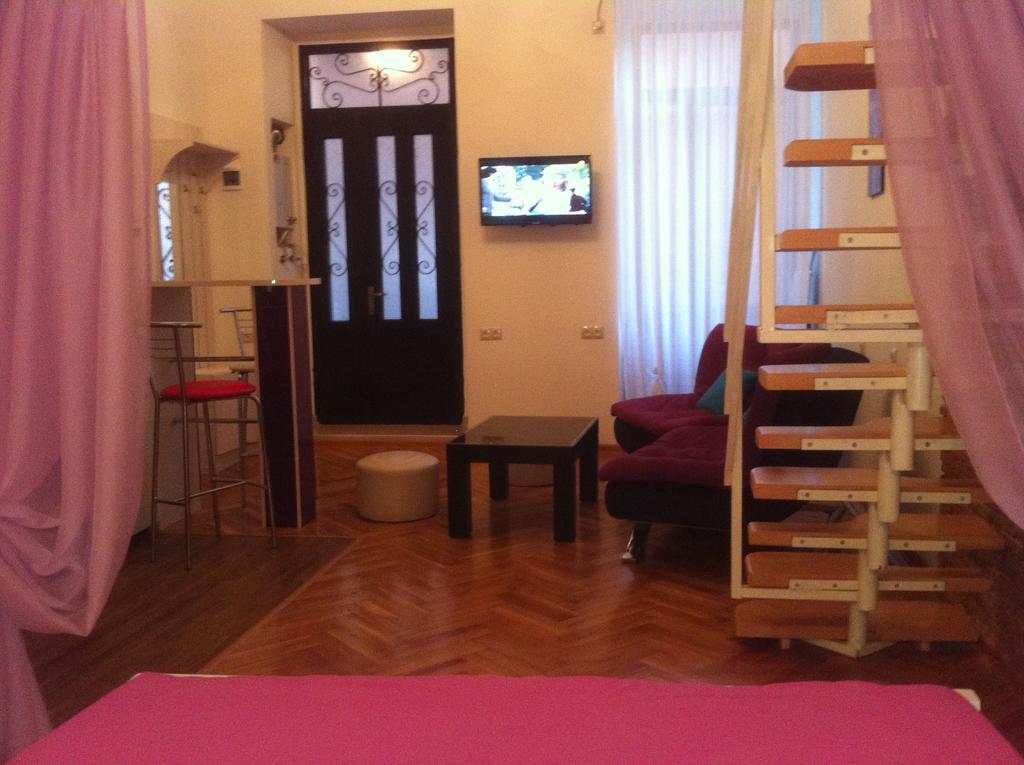 Comfortable Flat In Central Тбілісі Номер фото