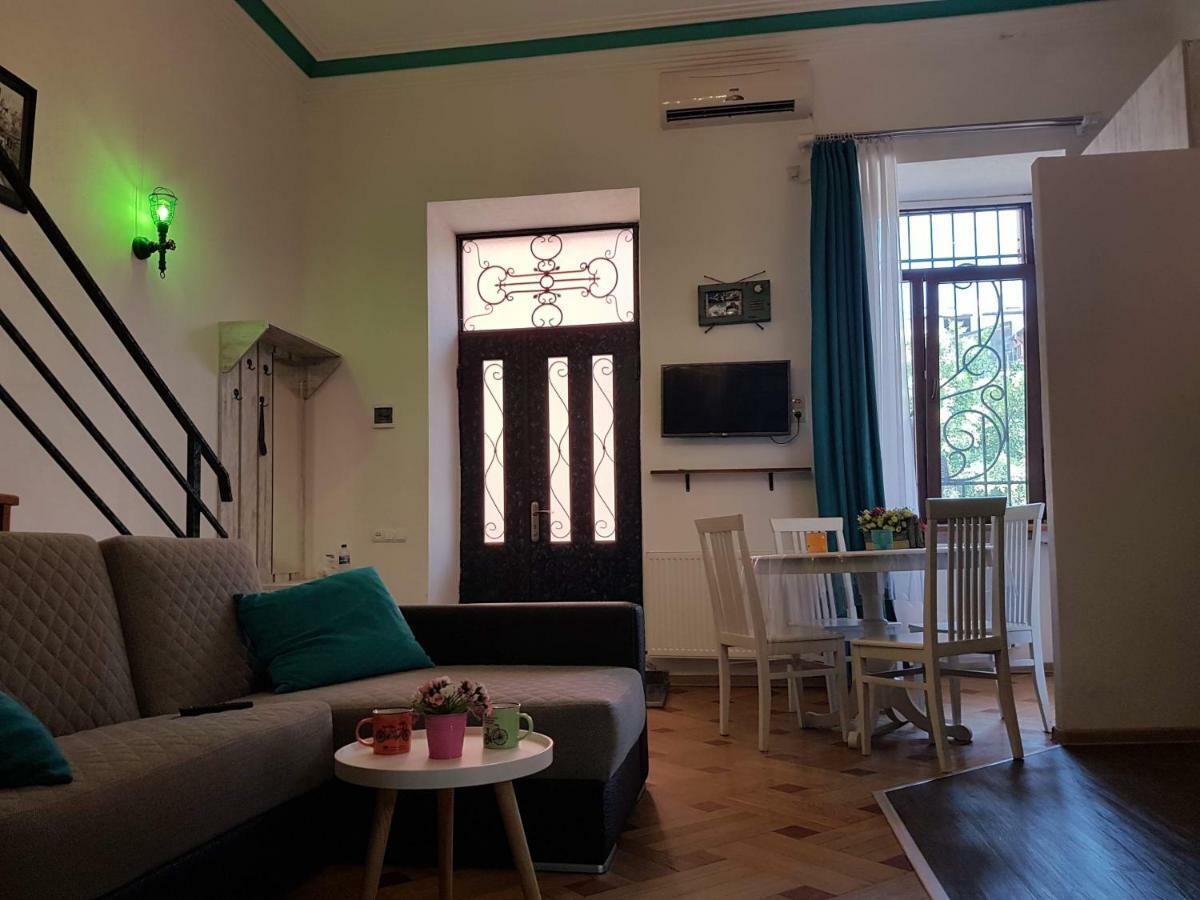Comfortable Flat In Central Тбілісі Екстер'єр фото